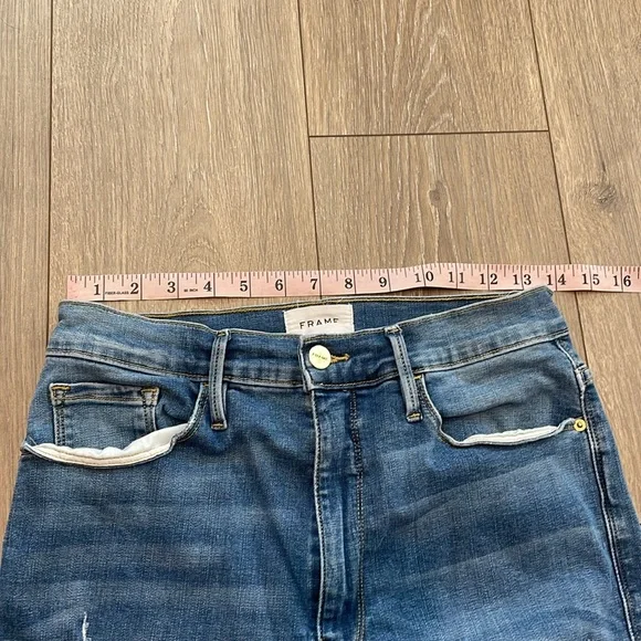 FRAME Le Sylvie Slender Straight Jeans - Picture 6 of 10